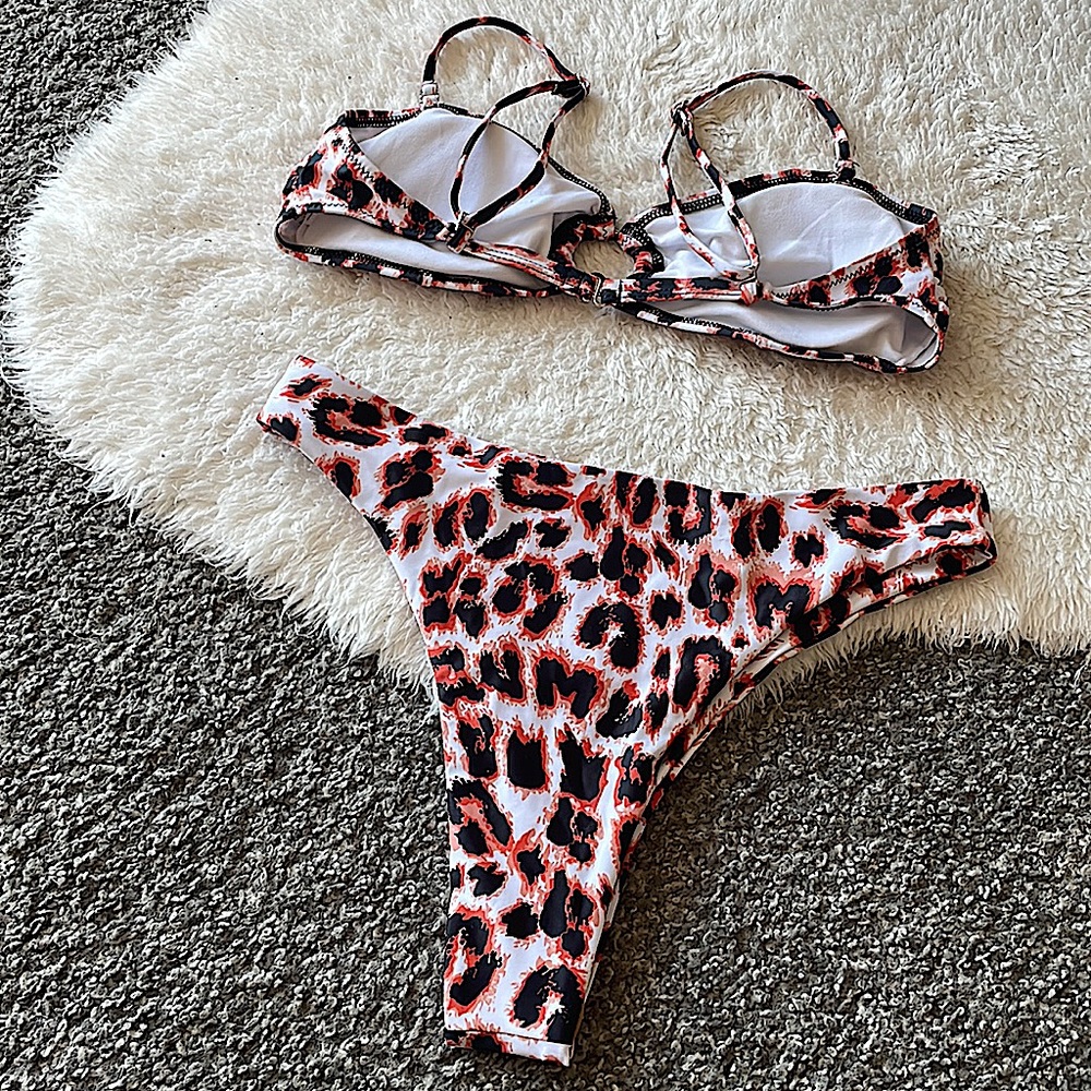*NEW* Bikini Set - Picture 4 of 6